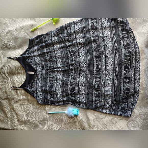 Final Touch Black and White Patterned Dress - Picture 2 of 4